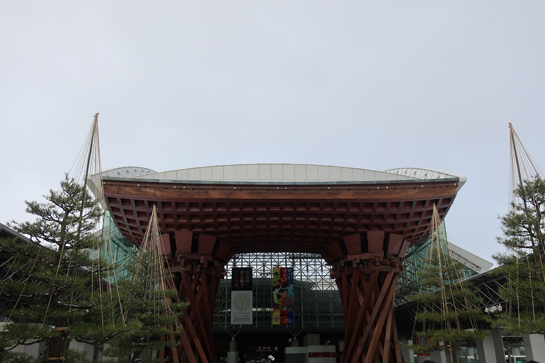 金沢　兼六園　金沢城　加賀　金沢駅